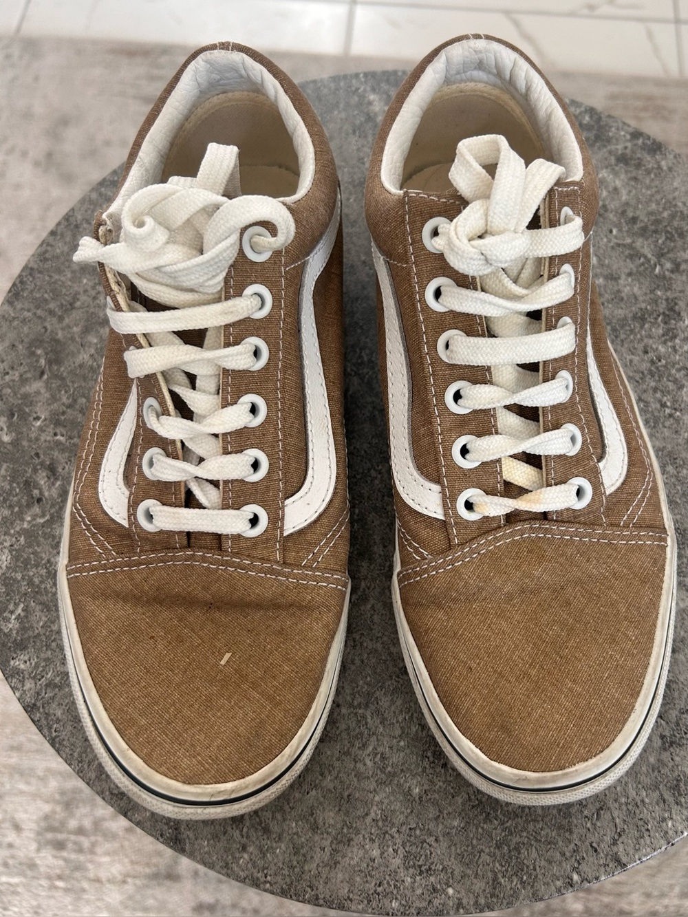 Vans unisex Casual Canvas Sneakers - Brown & White